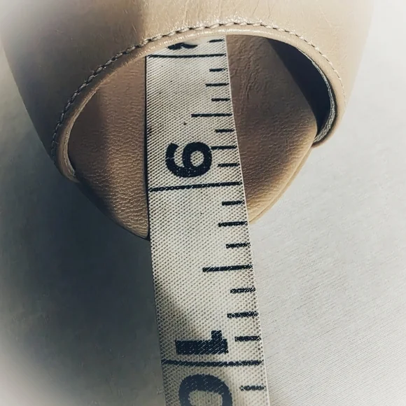 Jimmy Choo Women's Tan Peep Toe Platform Heels Sz 36.5 - Picture 11 of 11